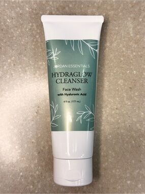 Jordan Essentials Hydraglow Cleanser - 4 ounces